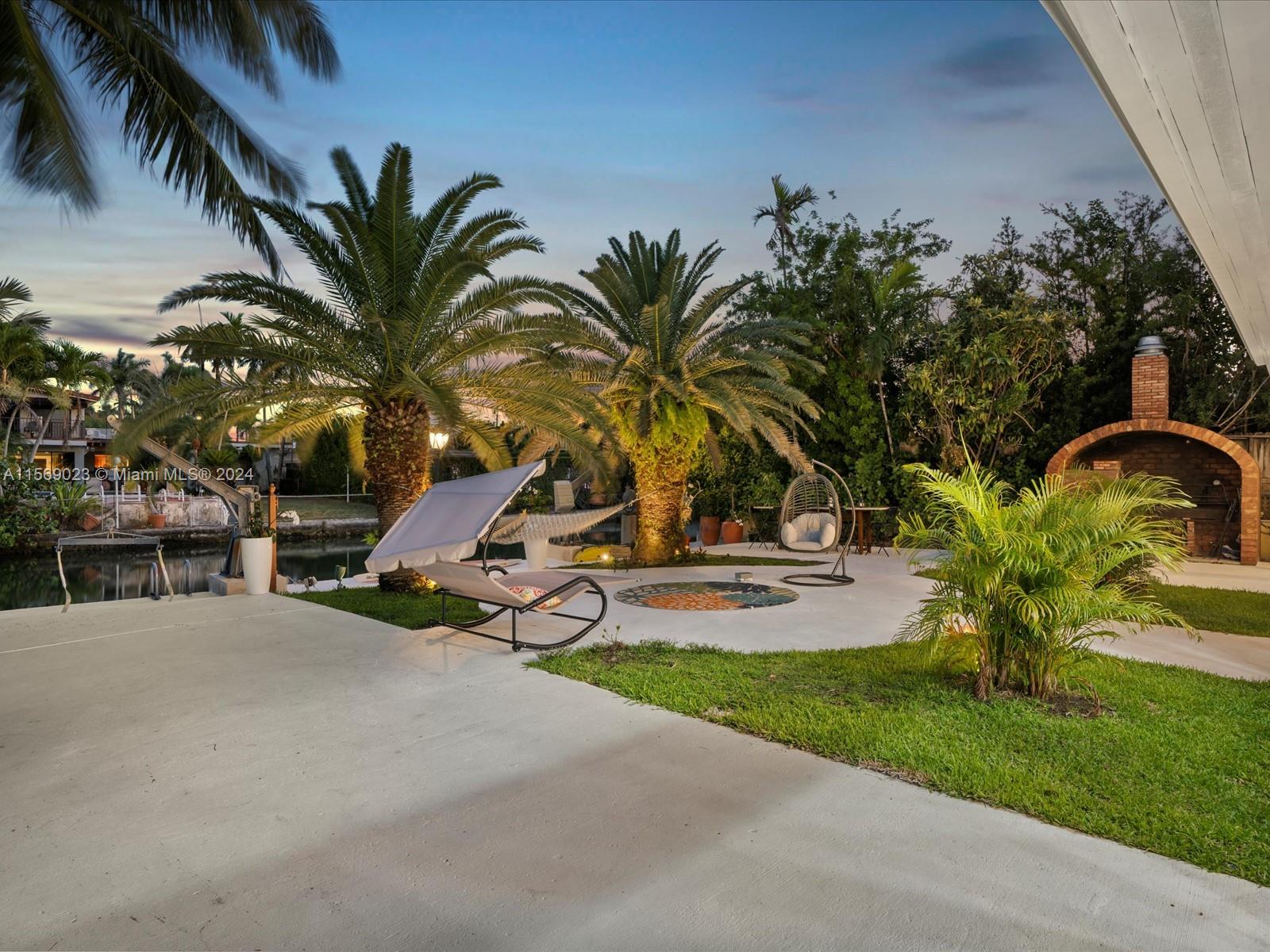 BISCAYNE POINT - Residential