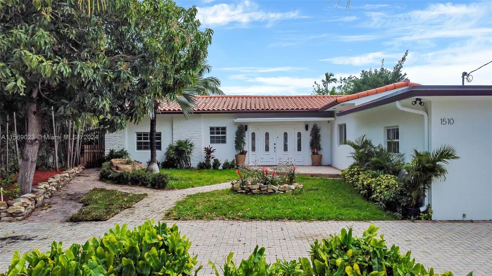 BISCAYNE POINT - Residential