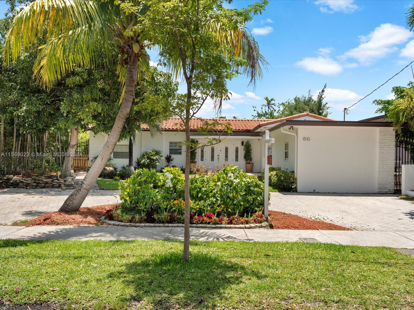 BISCAYNE POINT - Residential