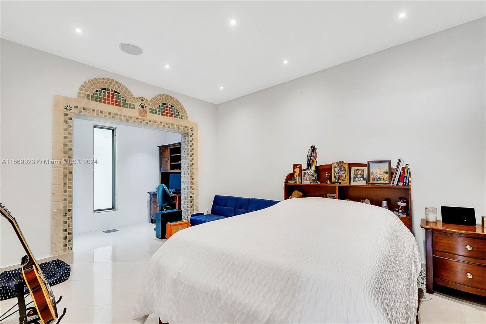 BISCAYNE POINT - Residential