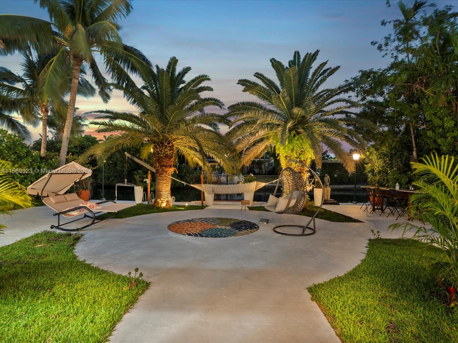 BISCAYNE POINT - Residential