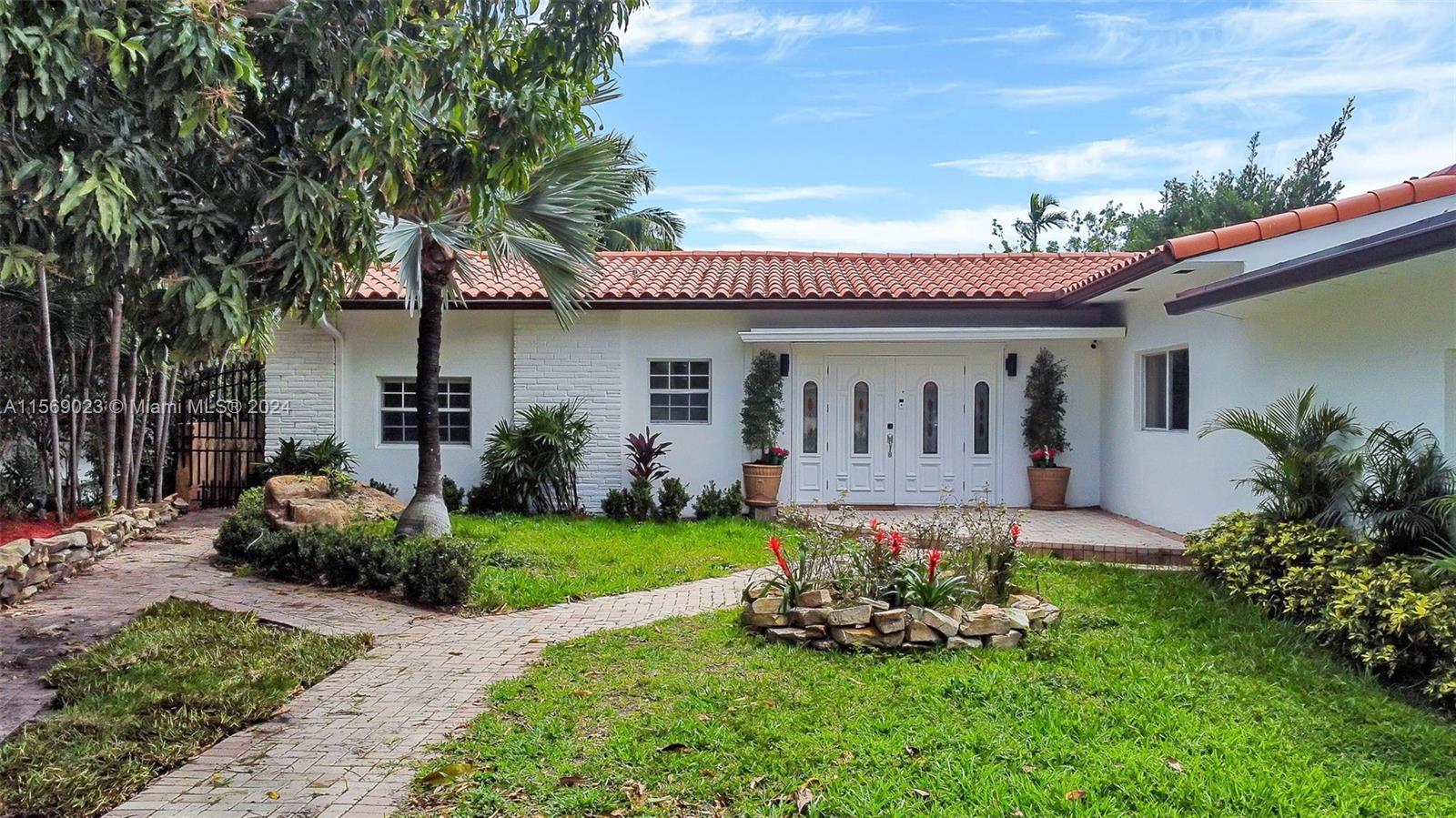 BISCAYNE POINT - Residential