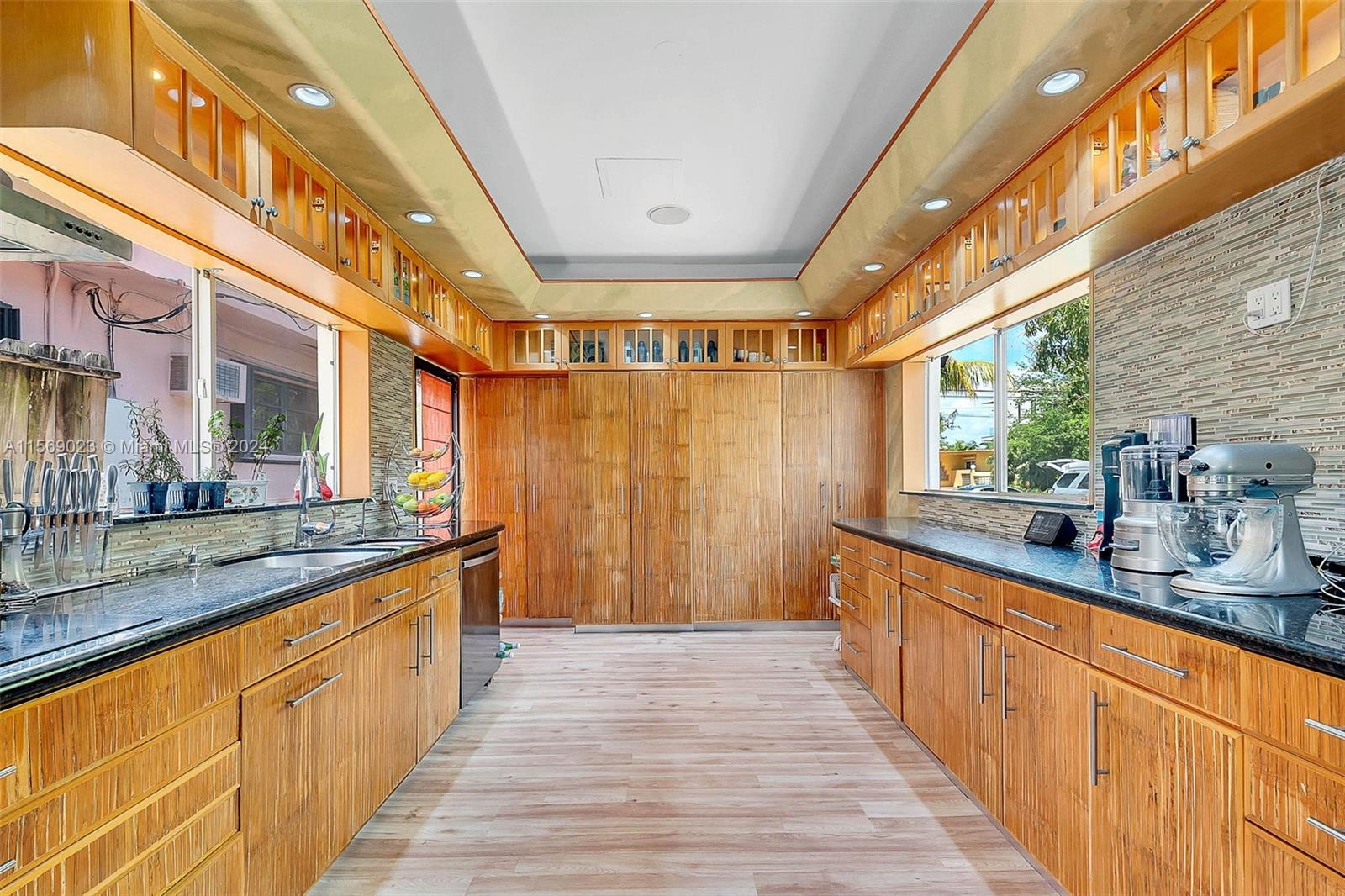 BISCAYNE POINT - Residential