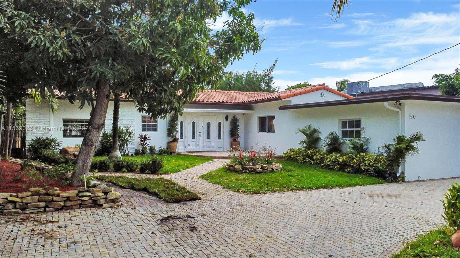 BISCAYNE POINT - Residential