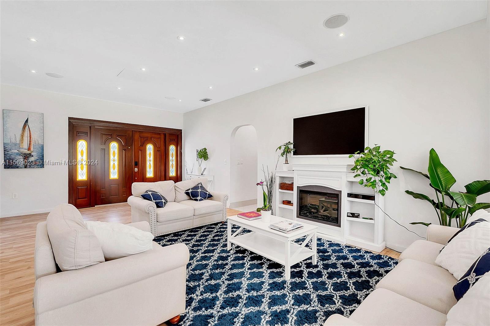 BISCAYNE POINT - Residential