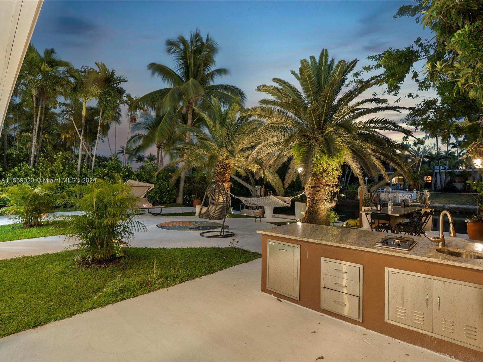 BISCAYNE POINT - Residential