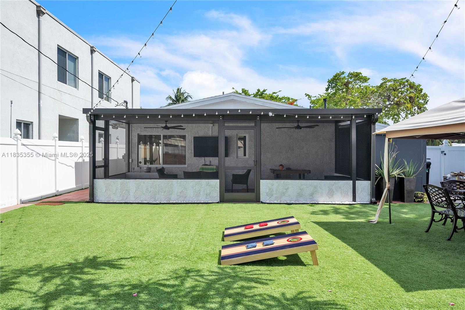 LAUDERDALE - Residential