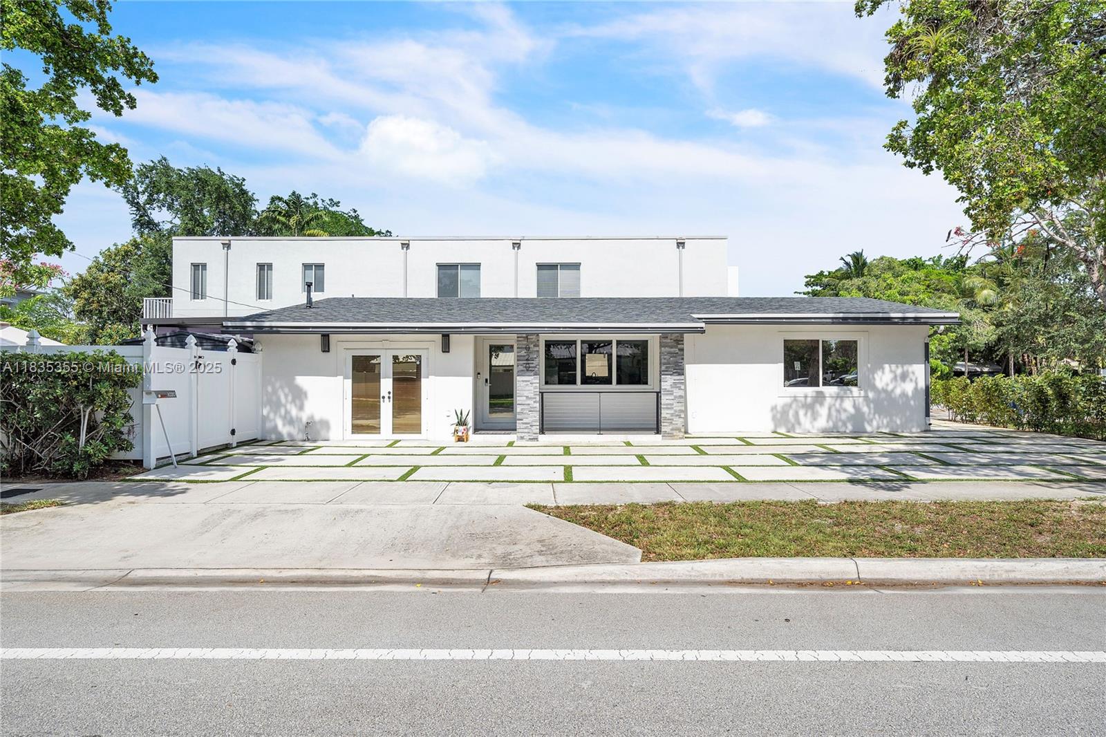 LAUDERDALE - Residential