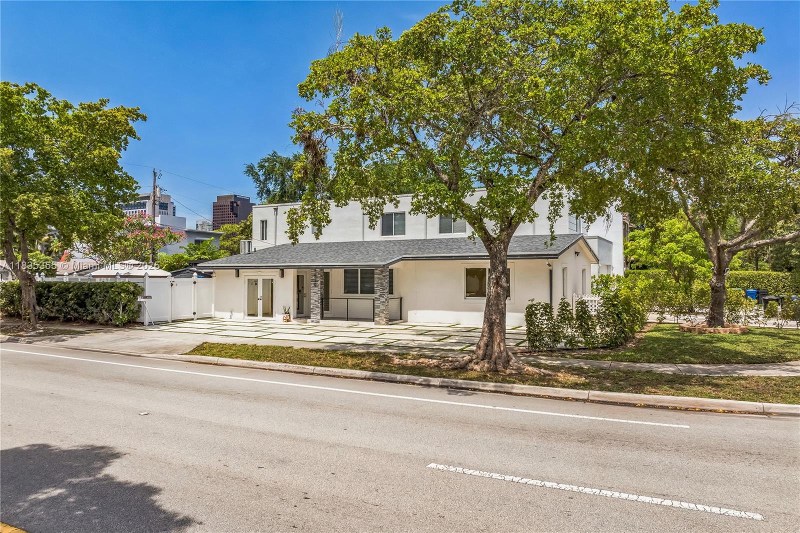 LAUDERDALE - Residential