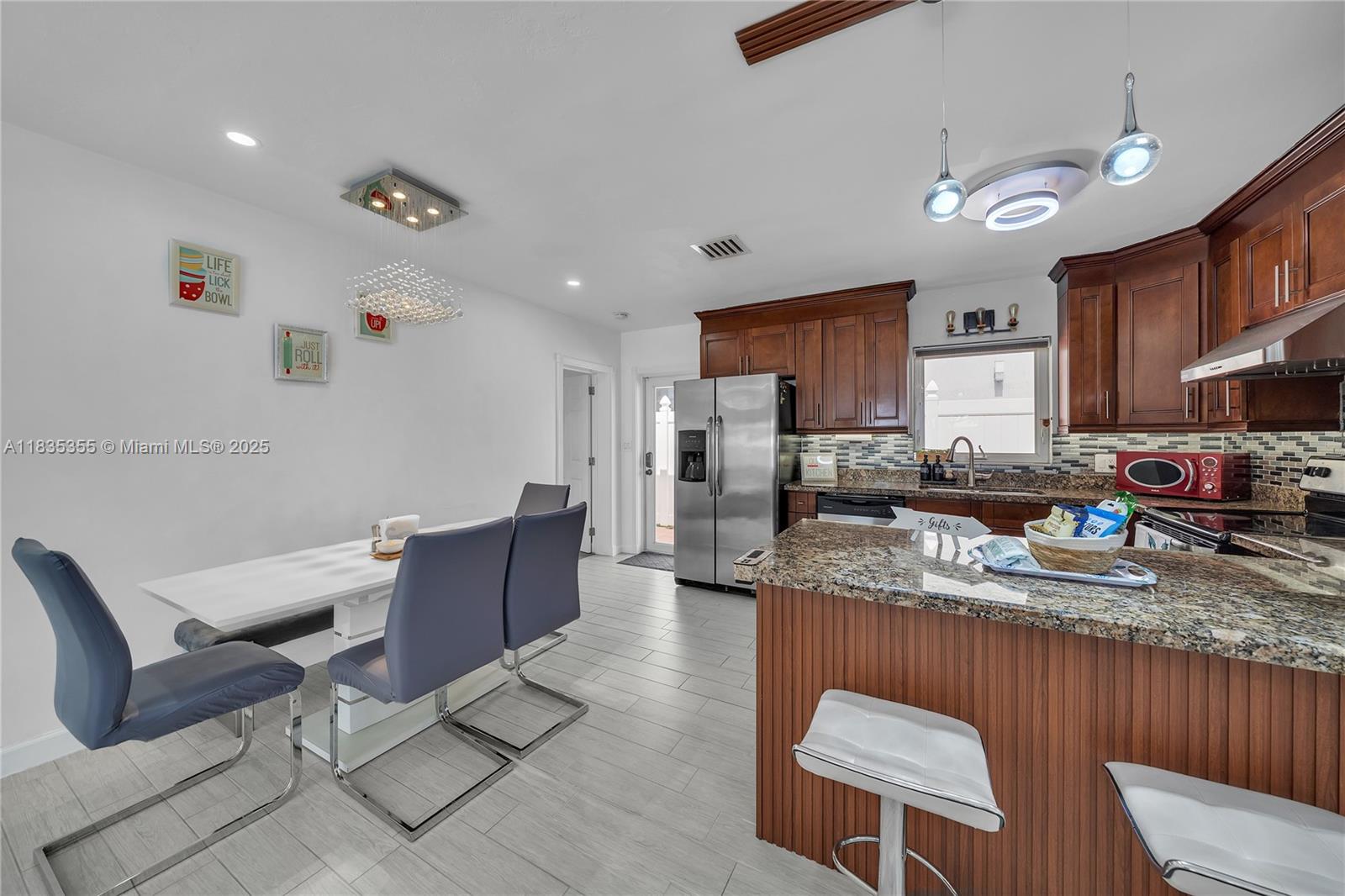 LAUDERDALE - Residential