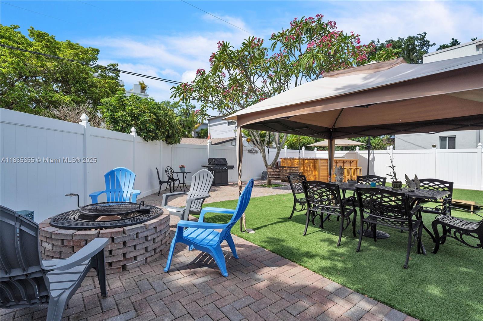 LAUDERDALE - Residential