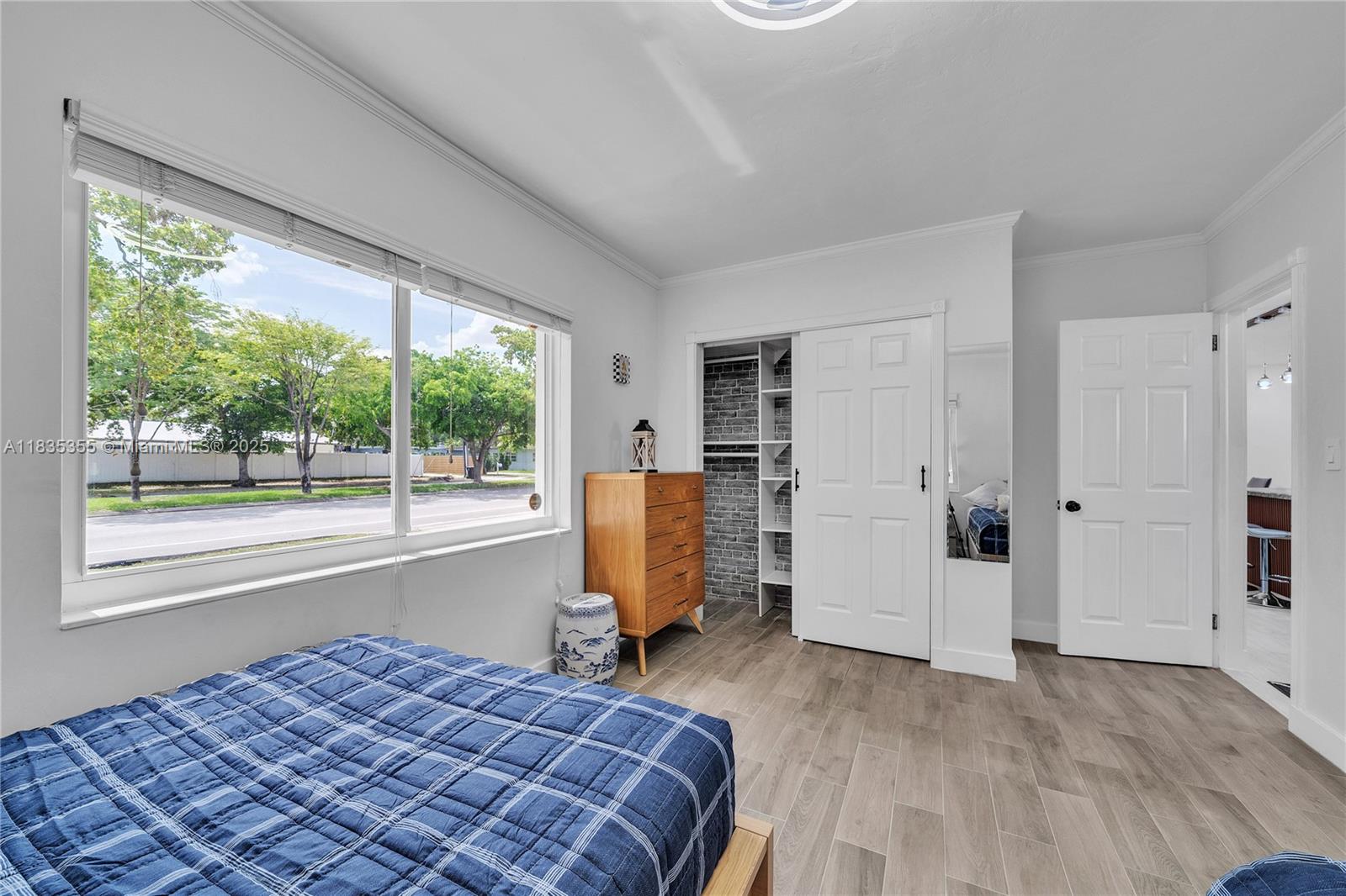 LAUDERDALE - Residential