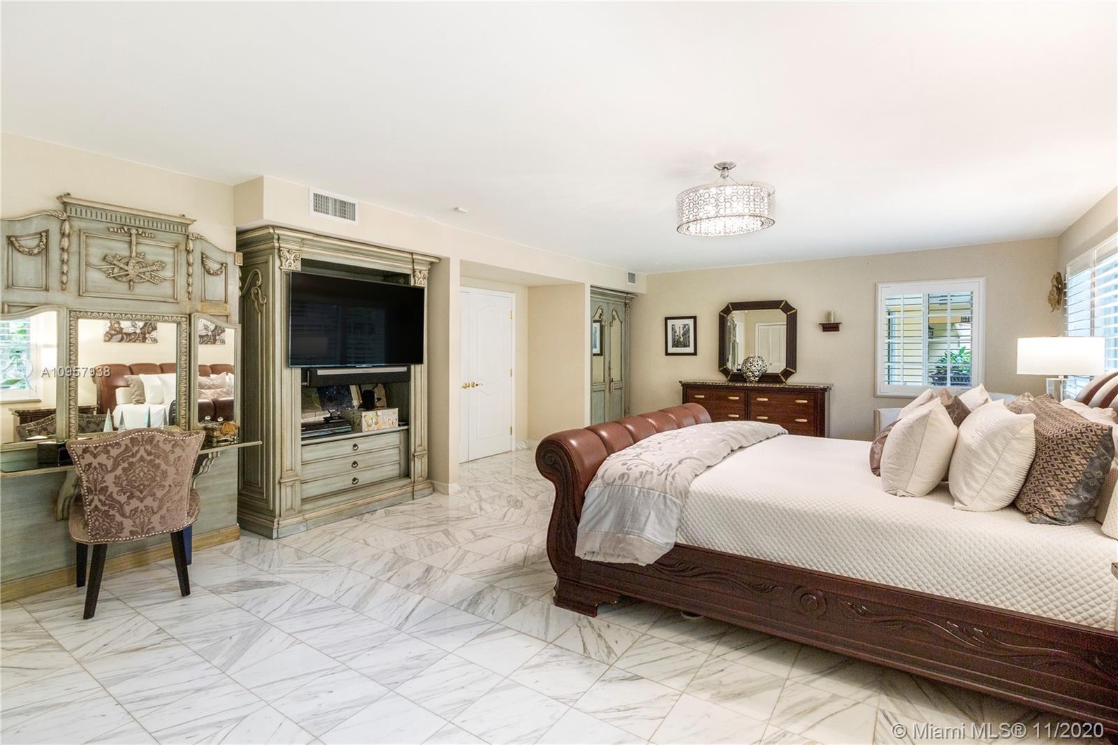 CORAL GABLES RIVIERA SEC - Residential