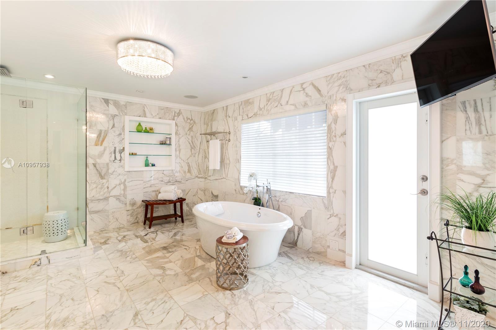 CORAL GABLES RIVIERA SEC - Residential