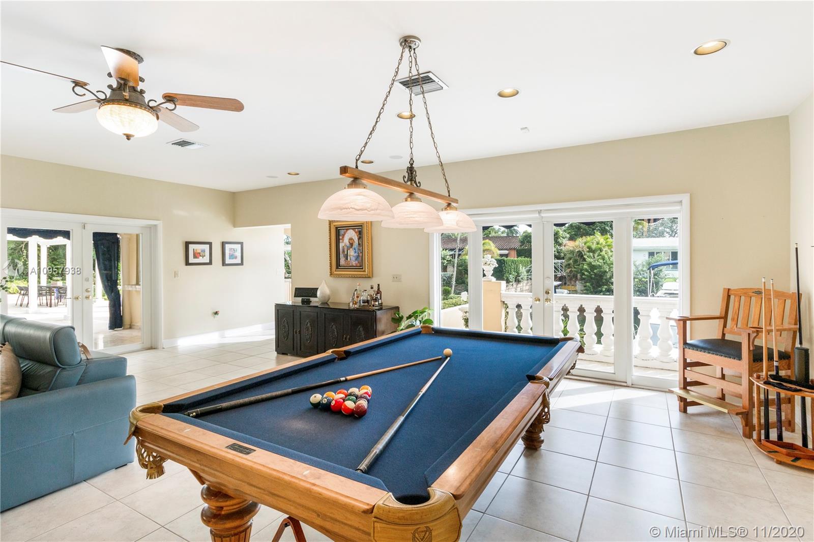 CORAL GABLES RIVIERA SEC - Residential