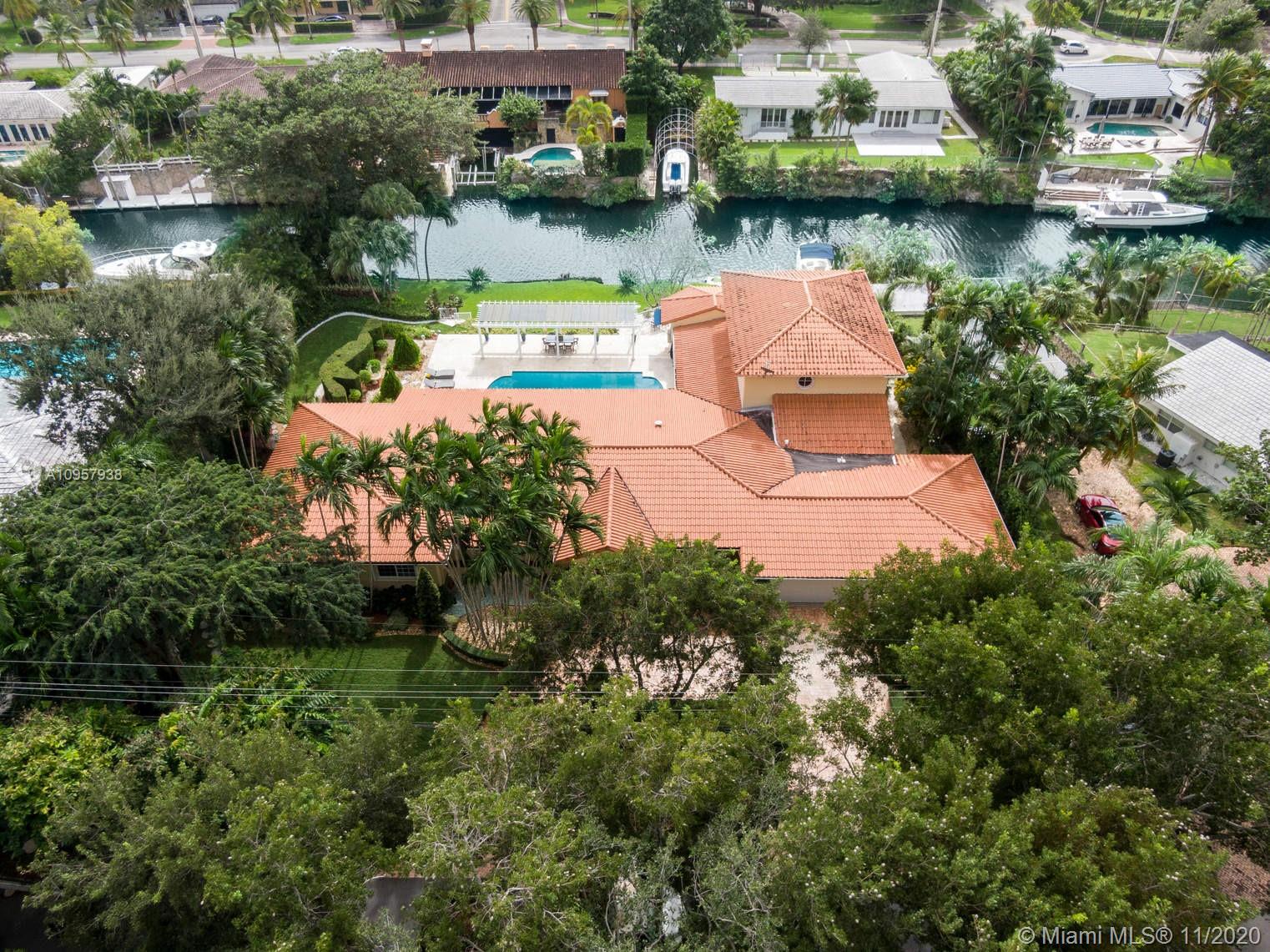 CORAL GABLES RIVIERA SEC - Residential