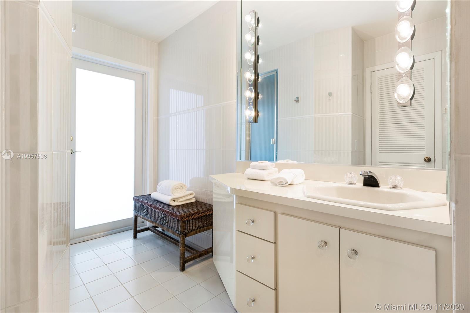 CORAL GABLES RIVIERA SEC - Residential