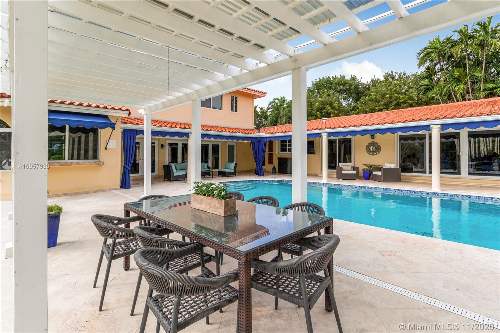 CORAL GABLES RIVIERA SEC - Residential