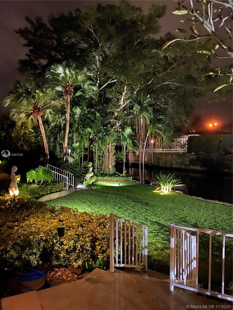 CORAL GABLES RIVIERA SEC - Residential