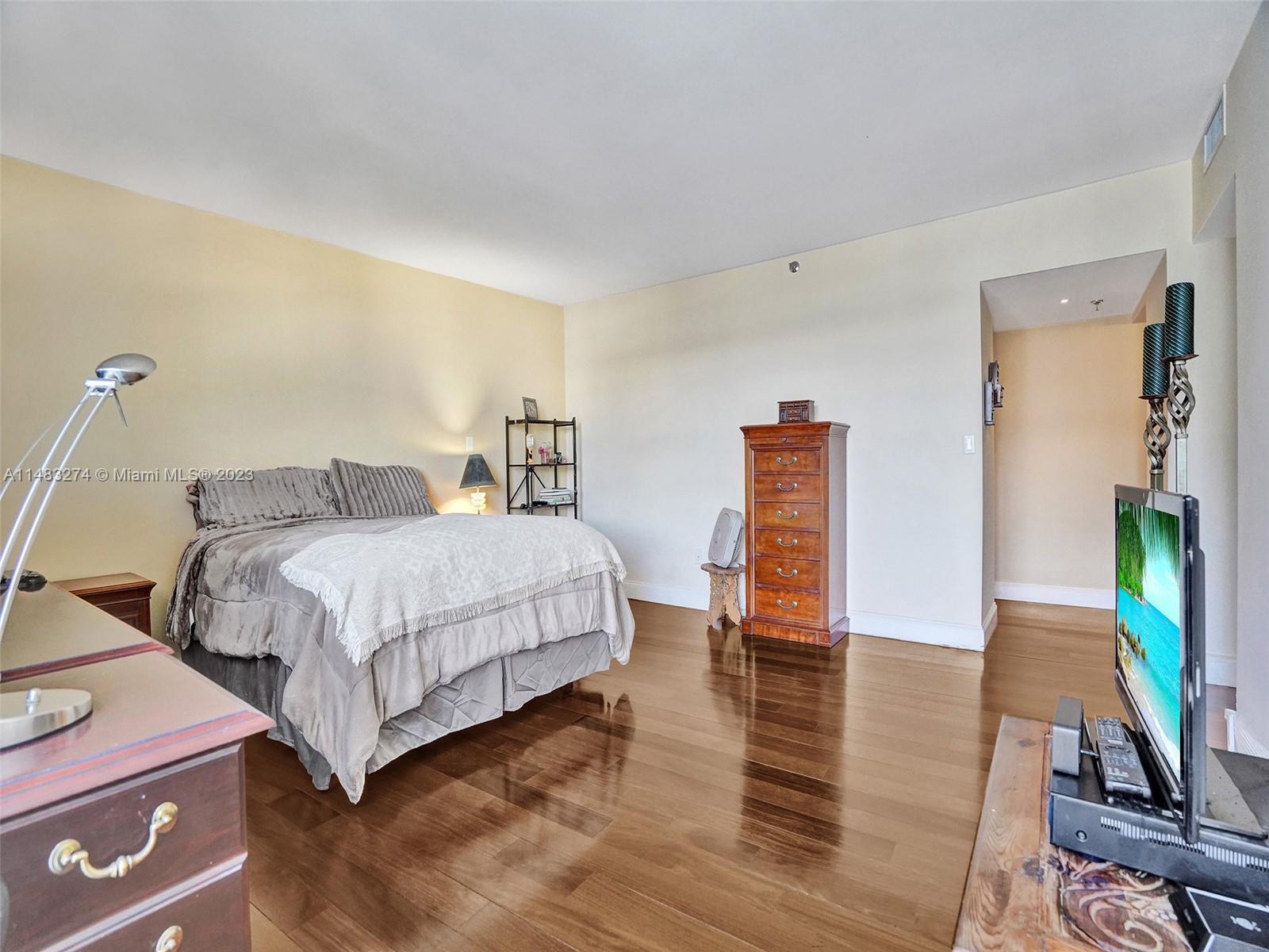 NINE ISLAND AVENUE CONDO - Residential