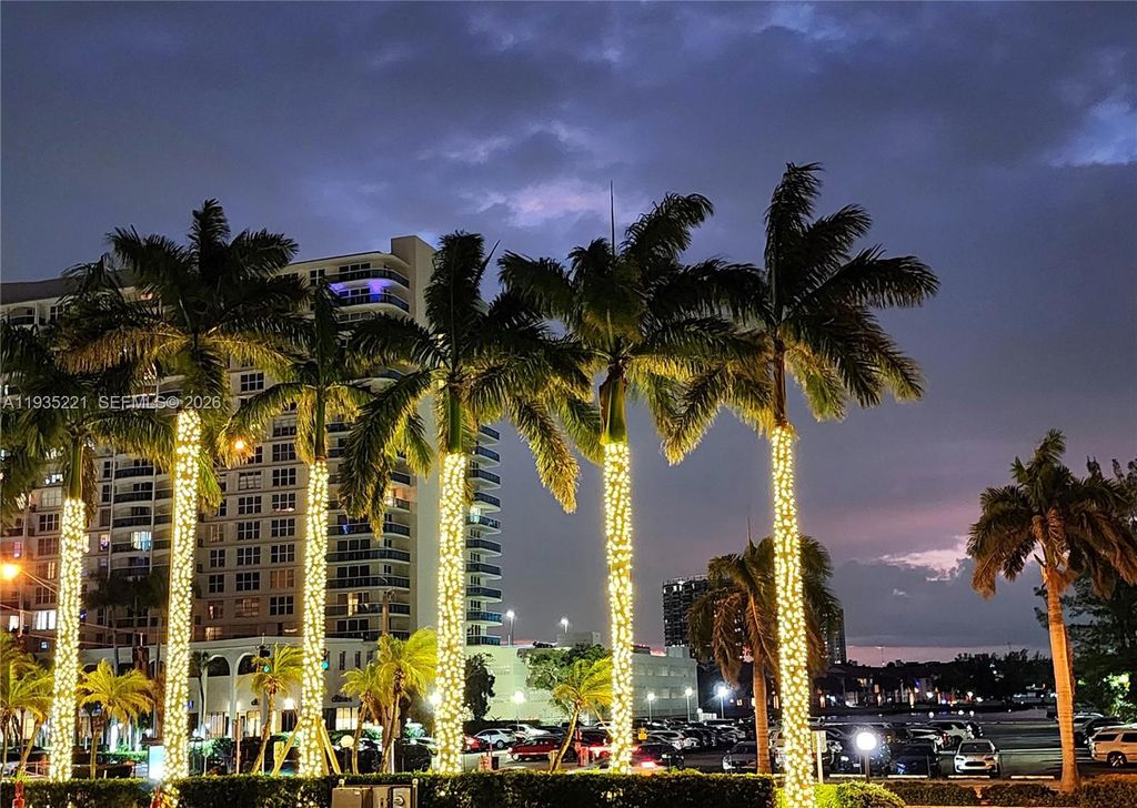 Photo of 3725 S Ocean Dr #425, Hollywood, FL 33019 (MLS # A11935221)