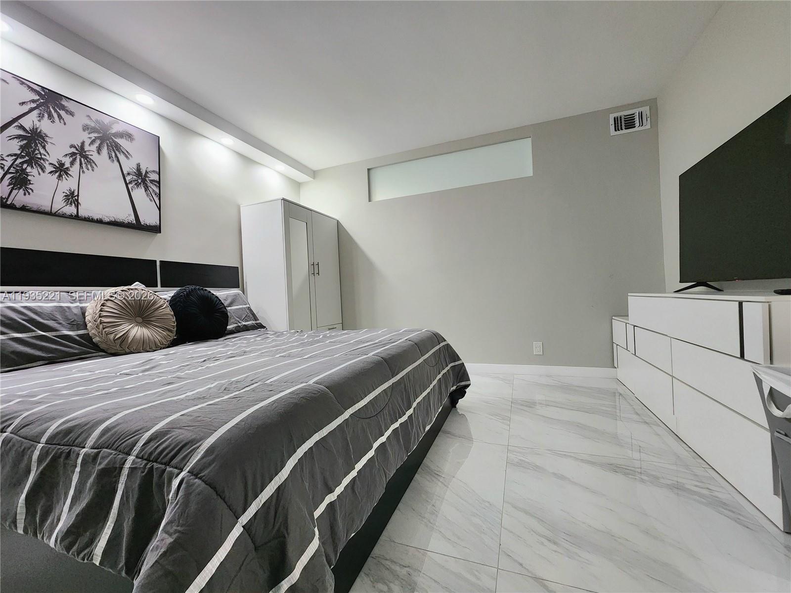 SEA AIR TOWERS CONDO - Residential