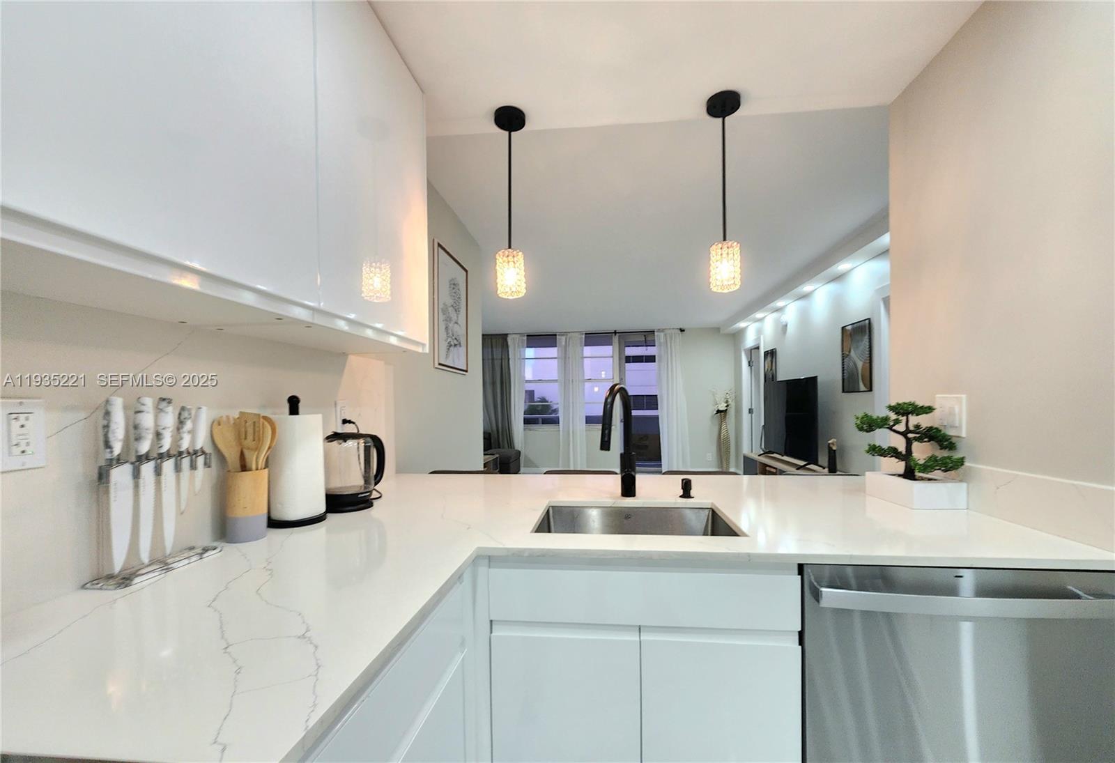 SEA AIR TOWERS CONDO - Residential