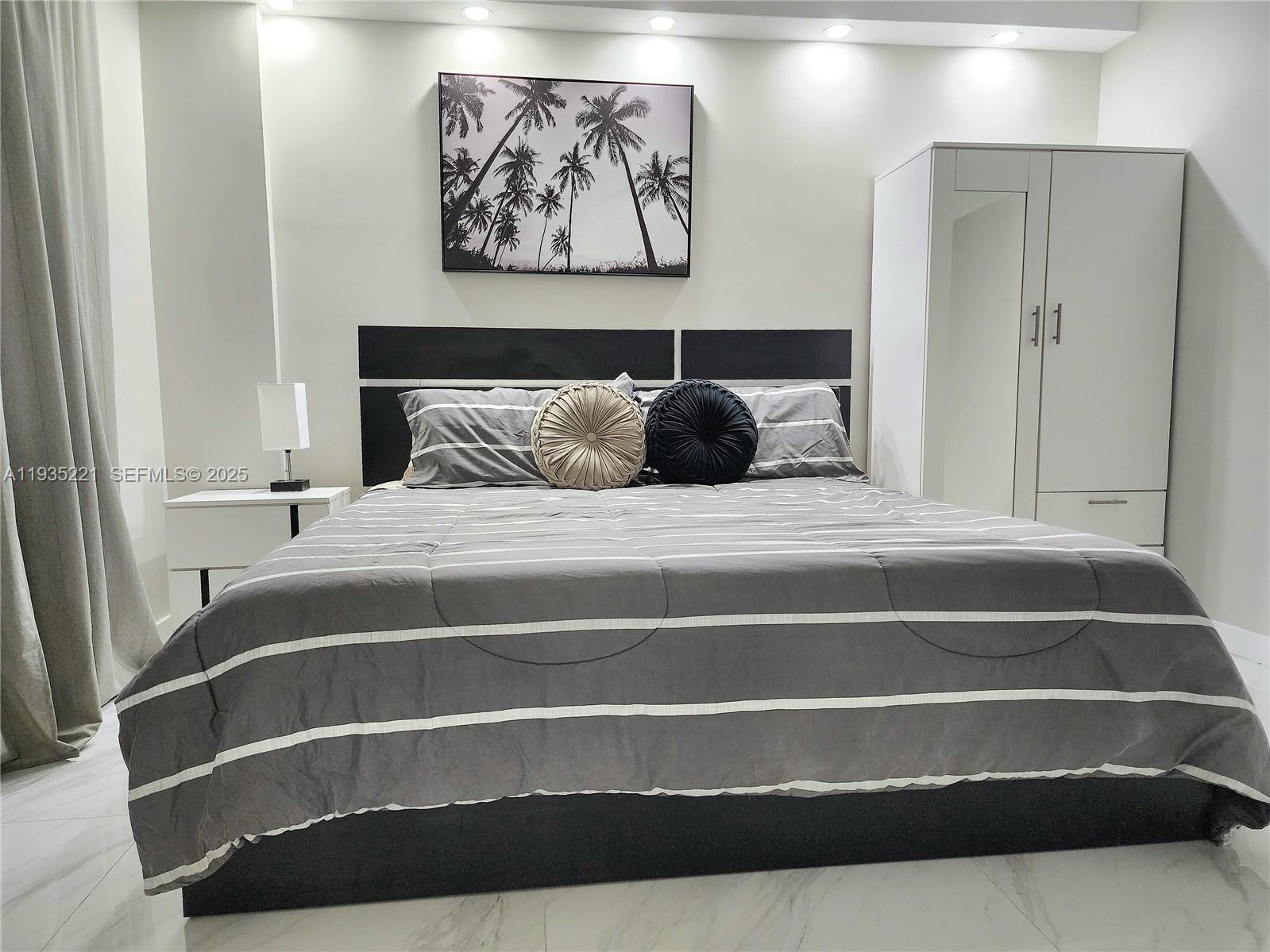 SEA AIR TOWERS CONDO - Residential