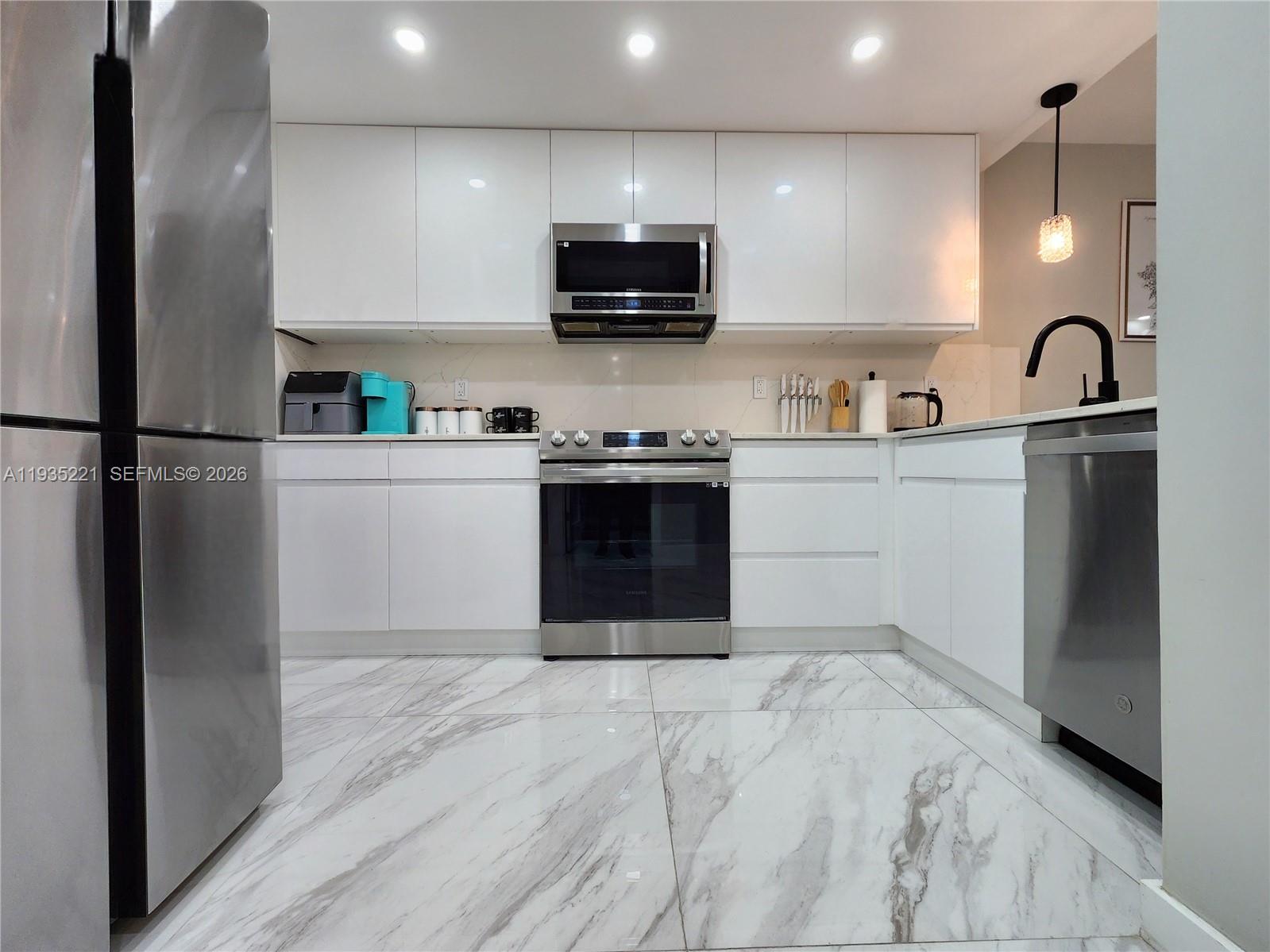 SEA AIR TOWERS CONDO - Residential