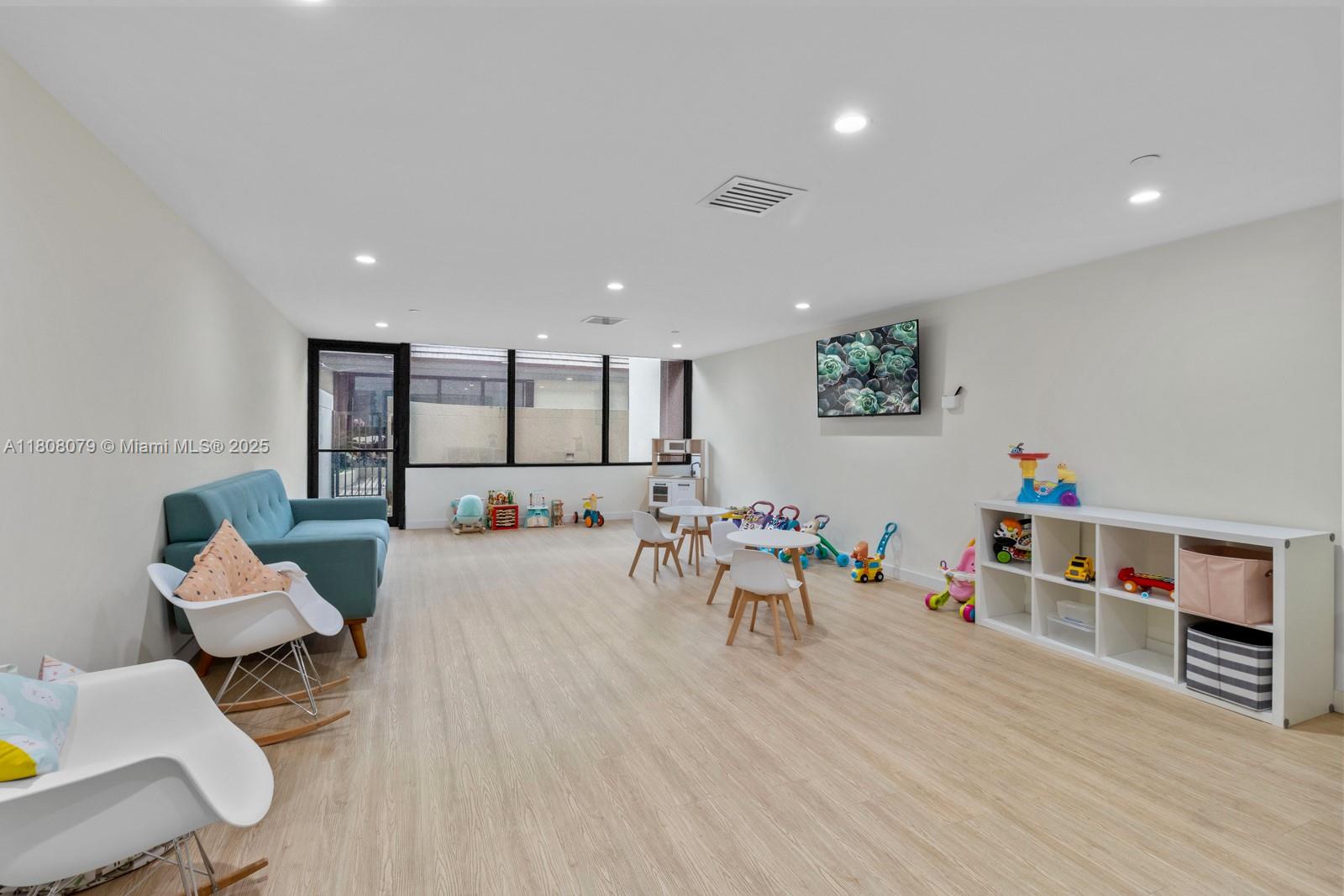 BRICKELL KEY ONE CONDO - Residential