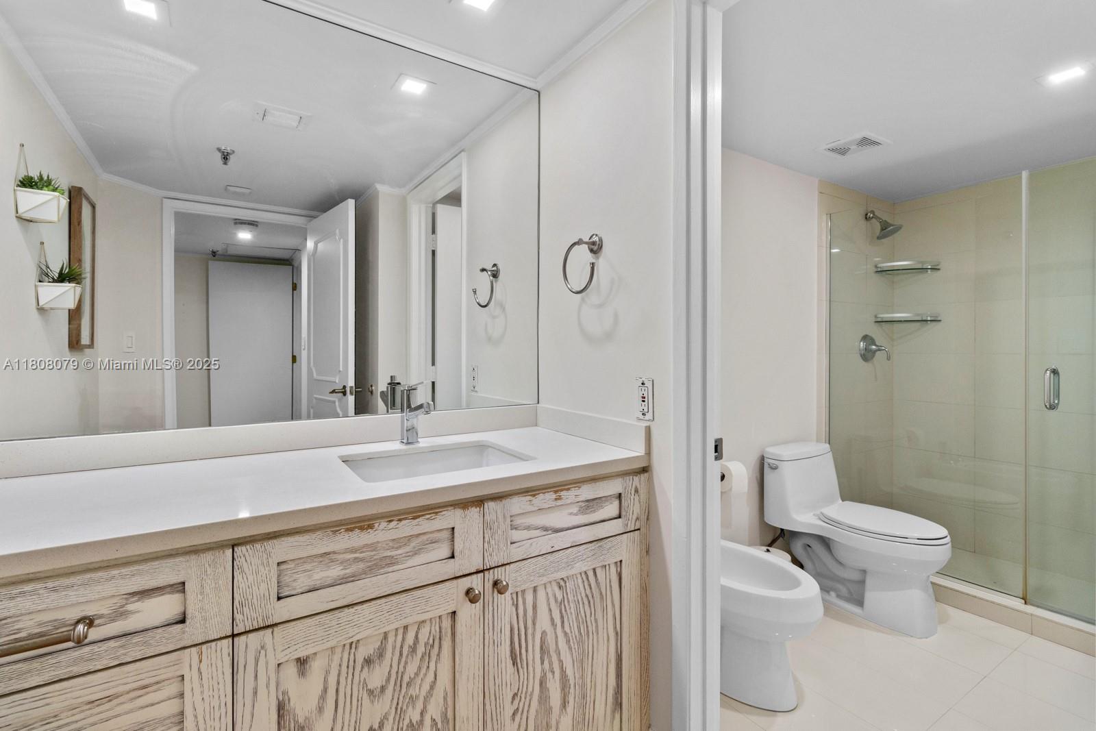 BRICKELL KEY ONE CONDO - Residential