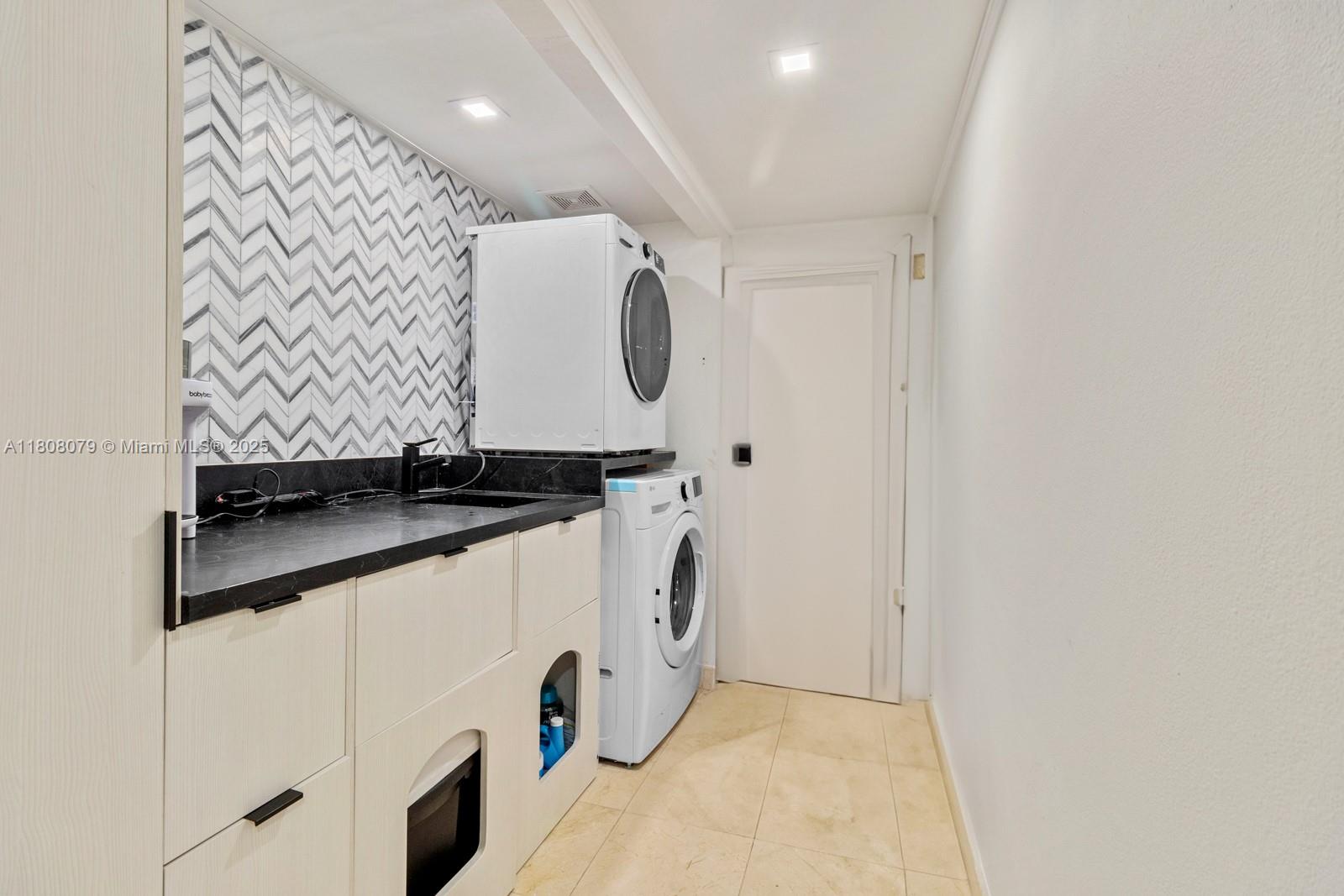 BRICKELL KEY ONE CONDO - Residential