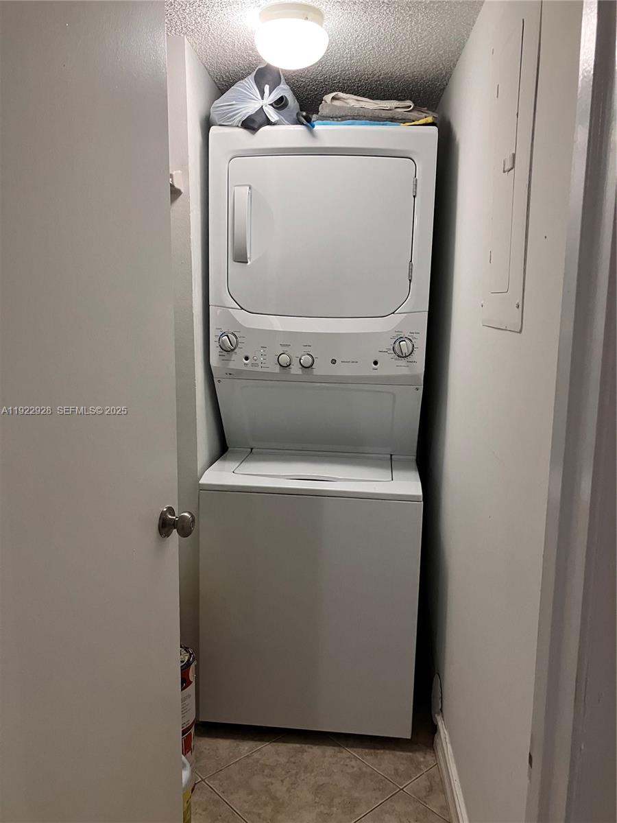 VILLAS AT MEADOW LAKES CO - Residential