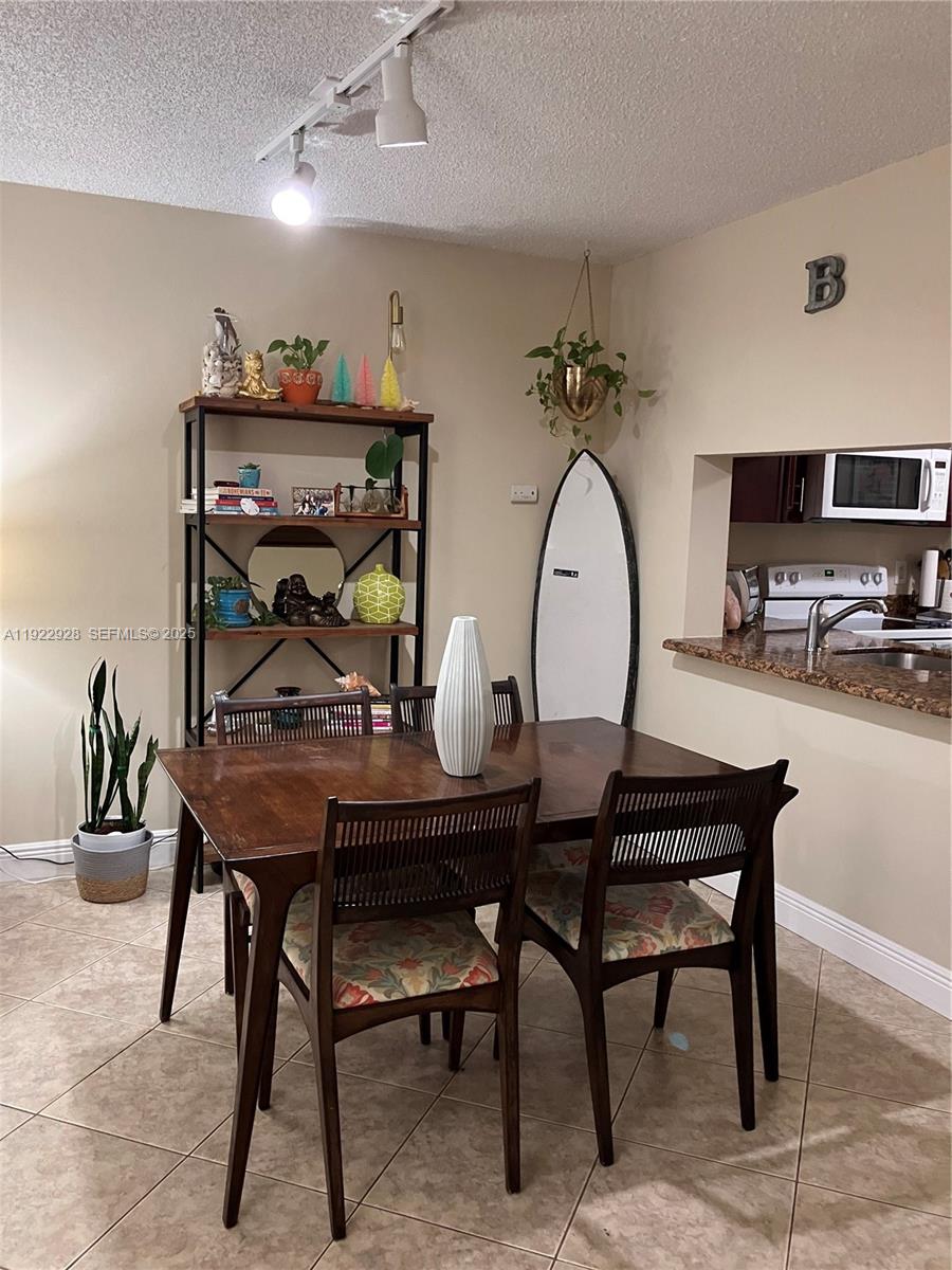 VILLAS AT MEADOW LAKES CO - Residential