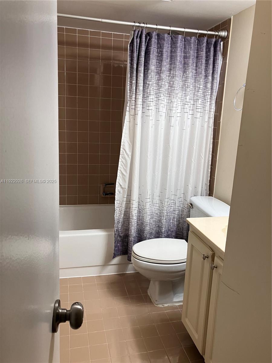 VILLAS AT MEADOW LAKES CO - Residential