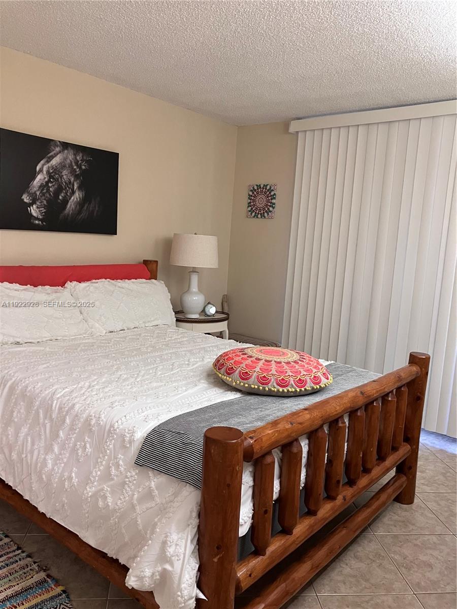 VILLAS AT MEADOW LAKES CO - Residential