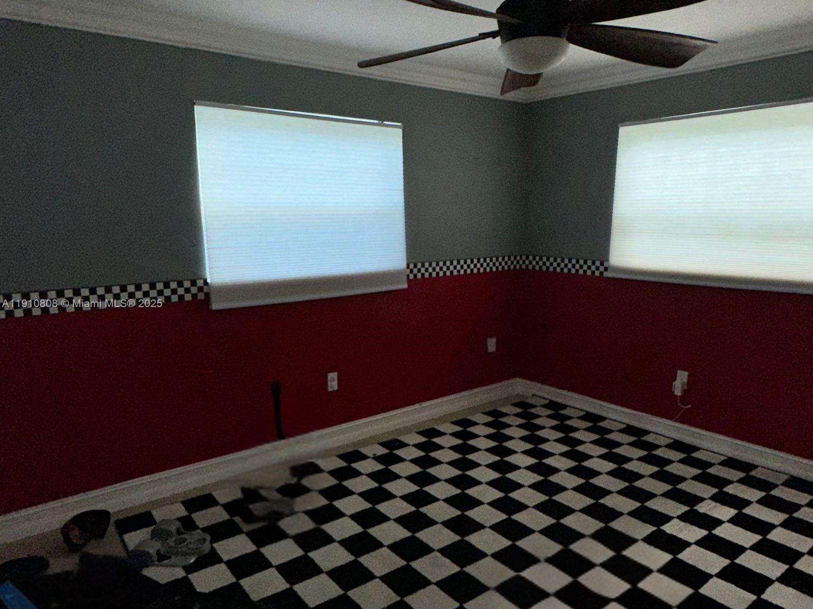 DRIFTWOOD PLAZA NO 3 - Residential