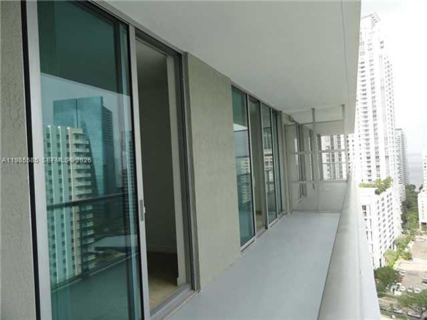 MOST SOUGHT AFTER RESIDENCES IN THE HEART OF BRICKELL. UNIT OFFERS GREAT AMENITIES AND FLOOR TO CEILING WINDOWS. PERFECT FOR THOSE SEEKING A VIBRANT LIFESTYLE CLOSE TO BRICKELL CITY CENTRE, MARY BRICKELL VILLAGE AND THE BEST RESTAURANTS IN MIAMI. NEW FLOORING.