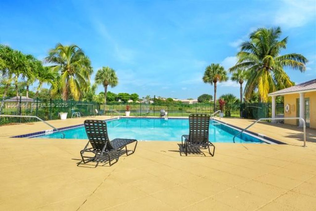 Photo of 1727 W Meadows Cir W #1727, Boynton Beach, FL 33436 (MLS # A12004861)