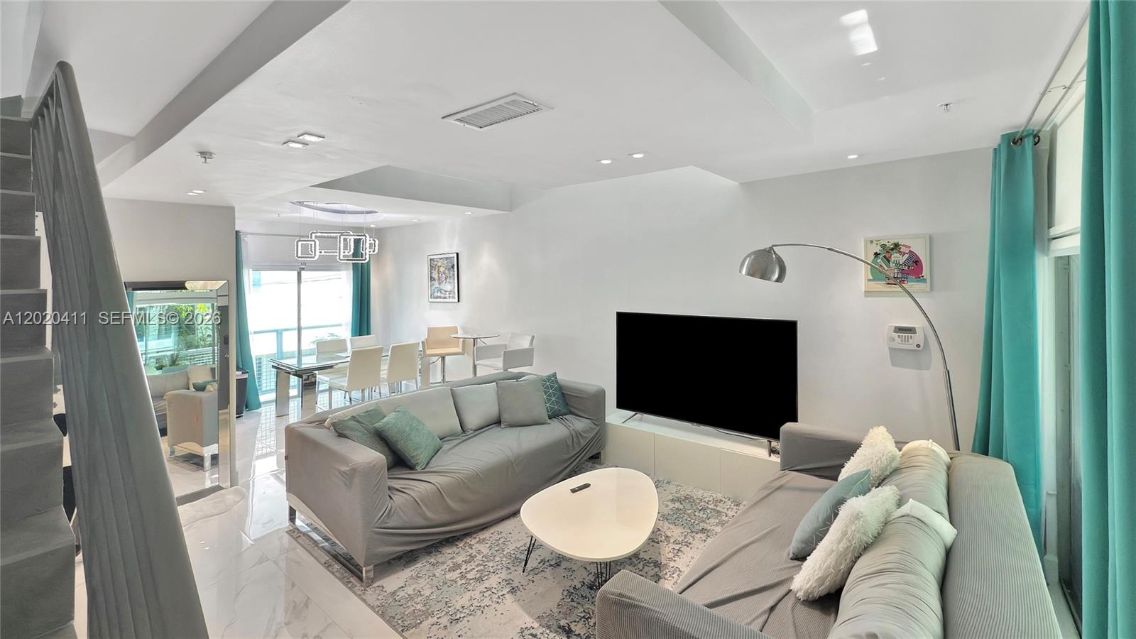 734 Michigan Ave 6