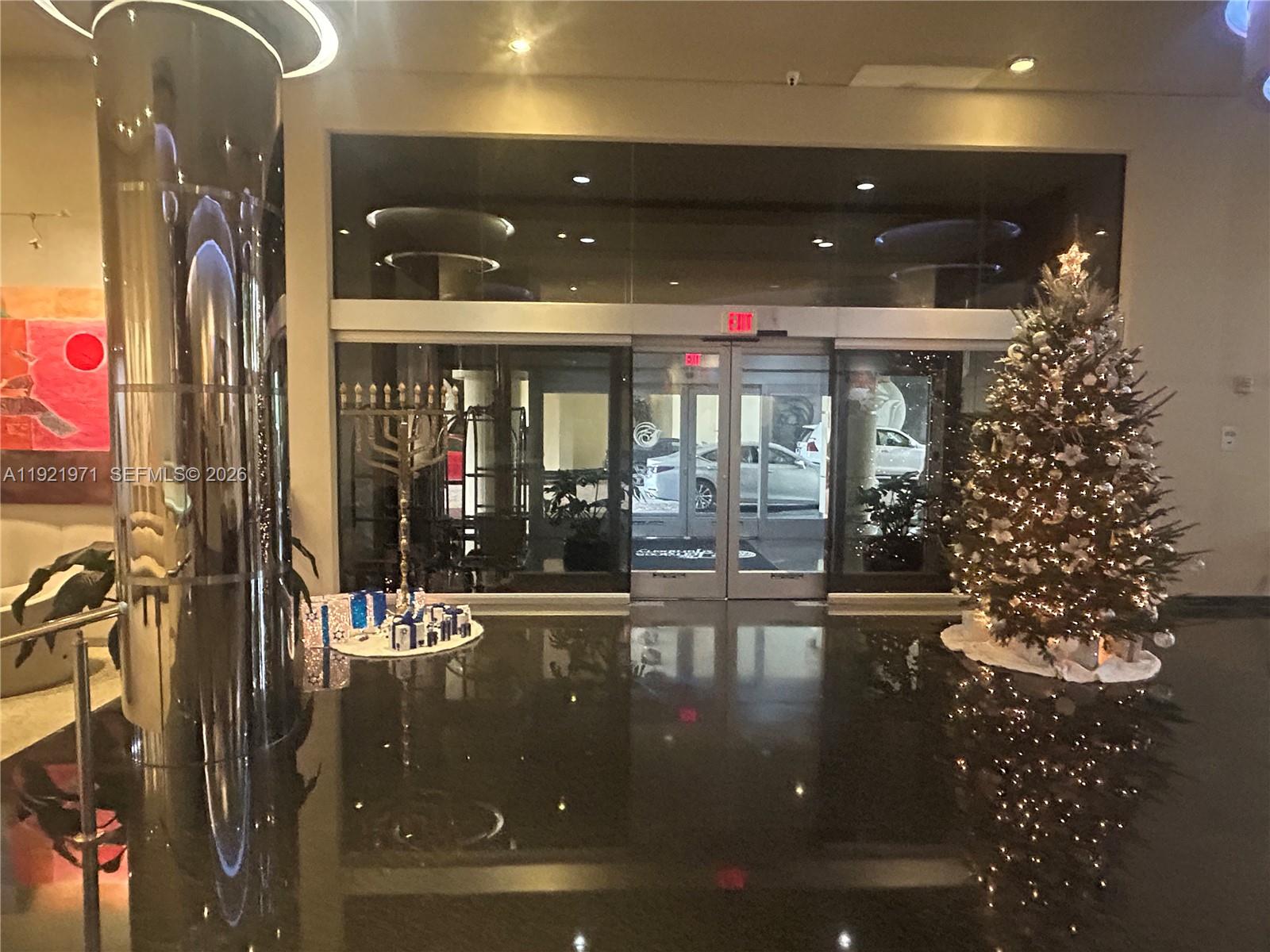 TERRACES NORTH TURNBERRY - Residential