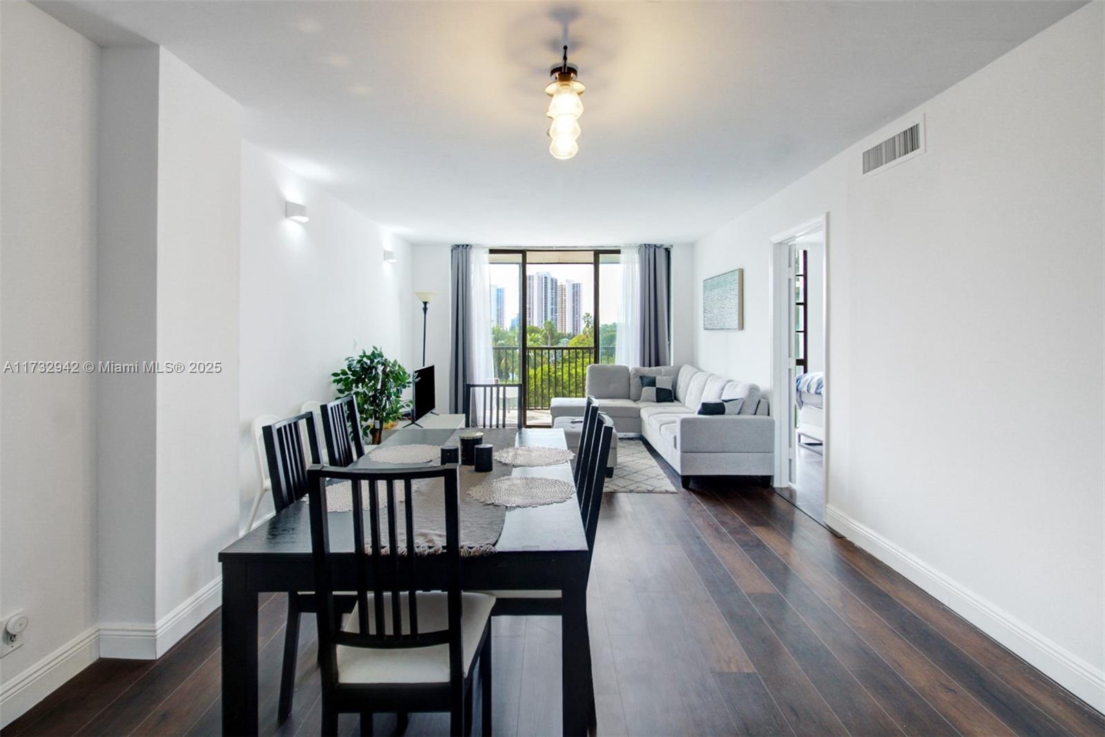 Rental Property at 3401 N Country Club Dr 614, Aventura, Miami-Dade County, Florida - Bedrooms: 2 
Bathrooms: 2  - $2,200 MO.