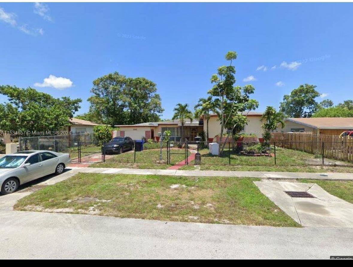 Property for Sale at 580 E Campus Cir Cir, Fort Lauderdale, Broward County, Florida - Bedrooms: 3 
Bathrooms: 2  - $350,000