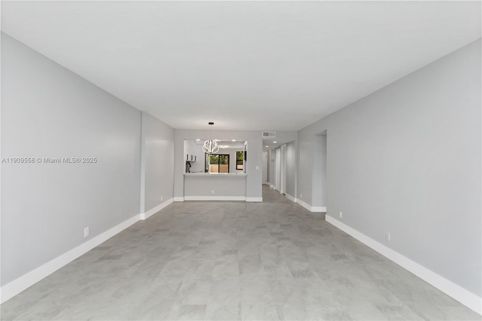 FAIRFAX CONDOMINIUM - Residential