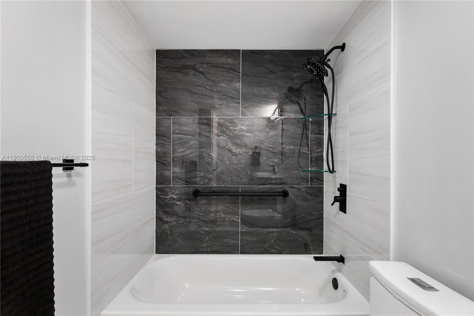 FAIRFAX CONDOMINIUM - Residential