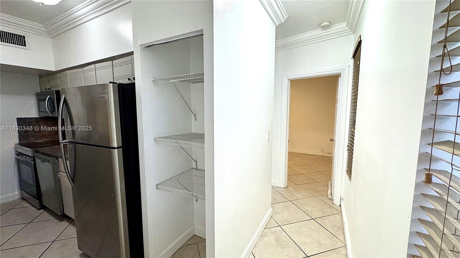 LINCOLN VIEW CONDO - Residential