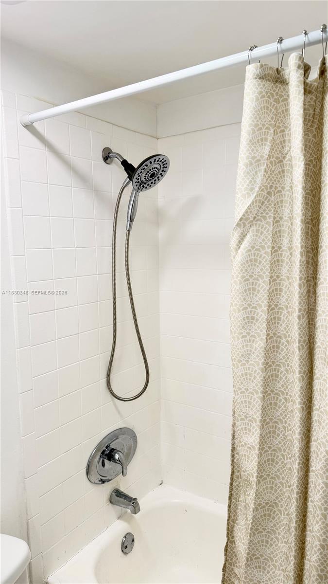 LINCOLN VIEW CONDO - Residential