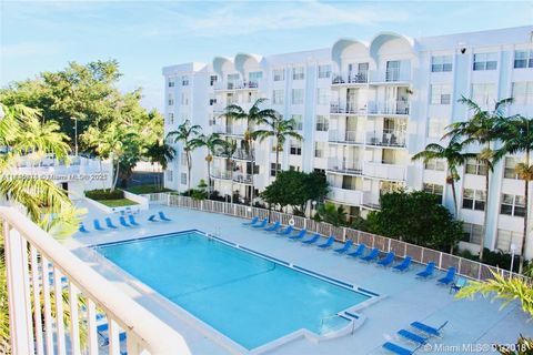 486 NW 165th Street Rd 404 Miami FL 33169