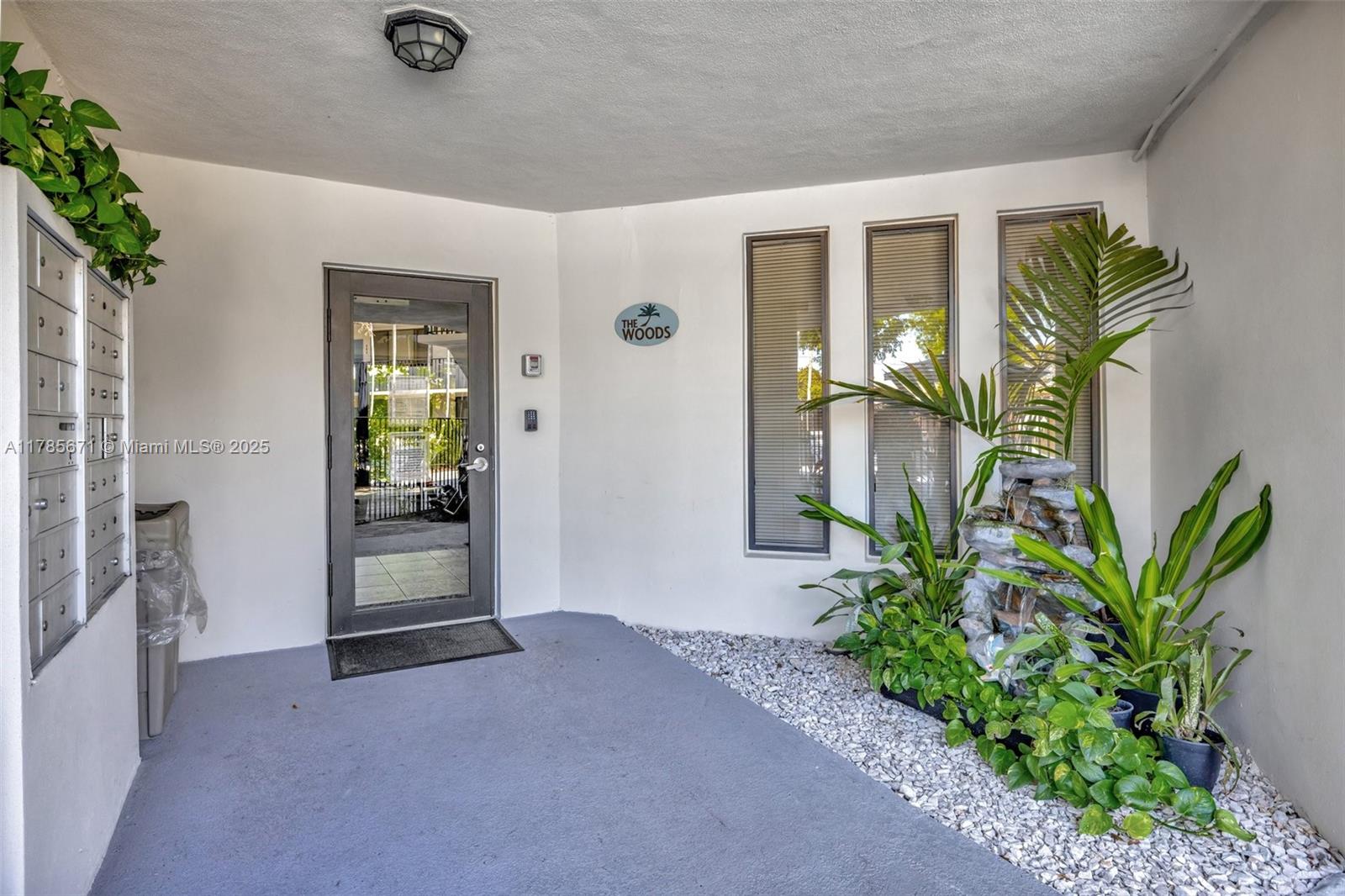 1901 N Andrews Ave 101