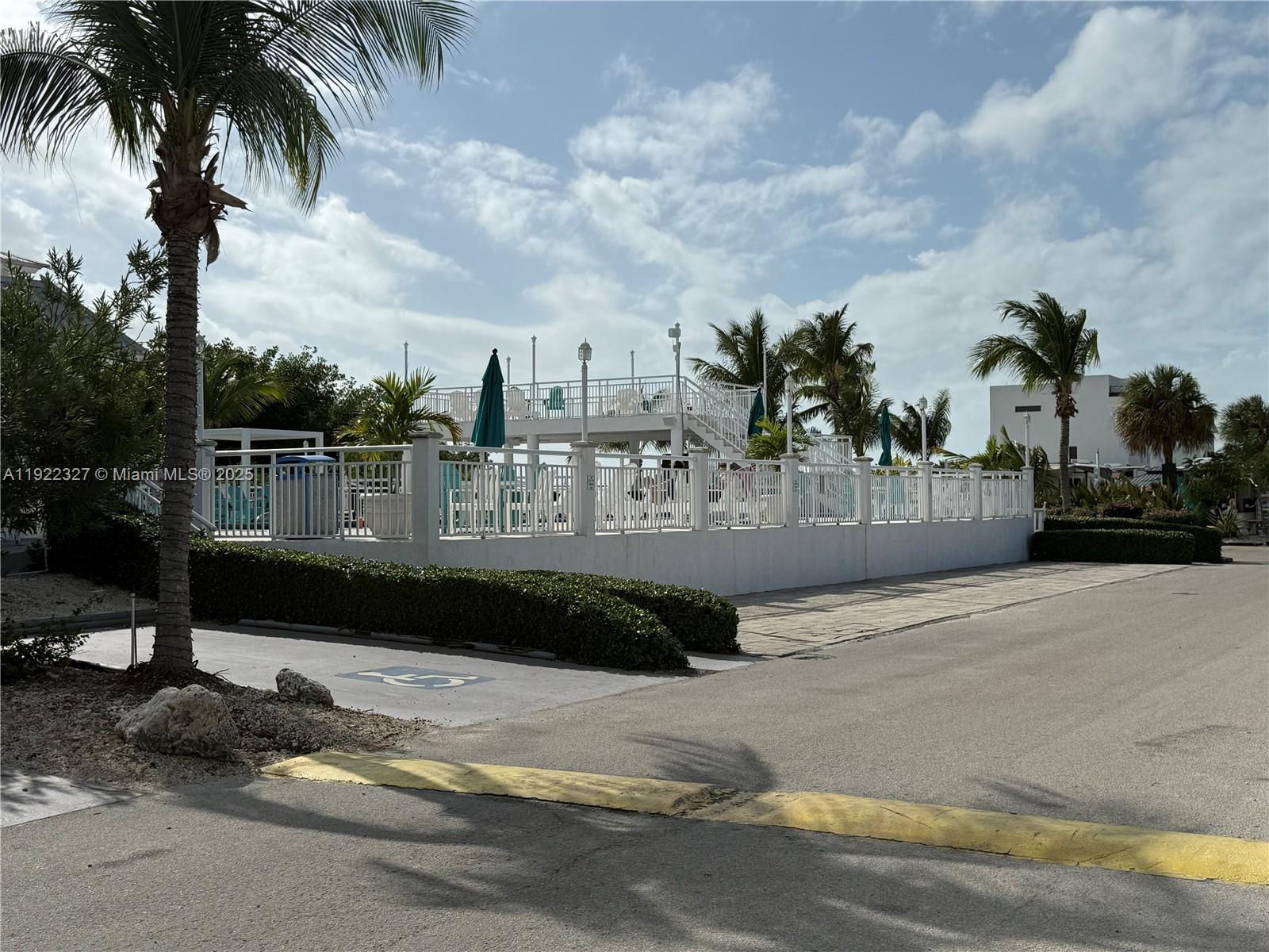 CALUSA CAMPGROUND - Land